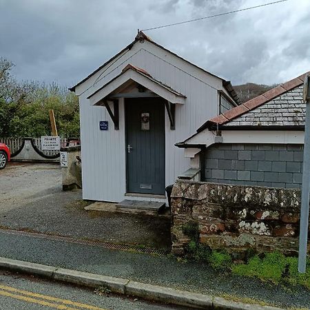 Beautiful 1-Bed Riversi Cottage Located In Malpas Truro Extérieur photo