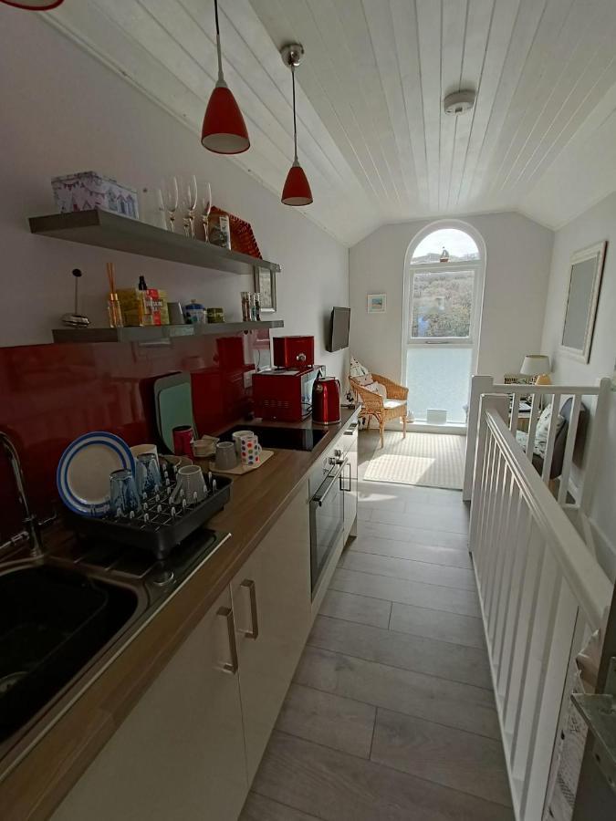 Beautiful 1-Bed Riversi Cottage Located In Malpas Truro Extérieur photo