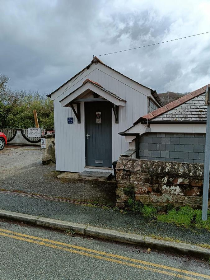 Beautiful 1-Bed Riversi Cottage Located In Malpas Truro Extérieur photo