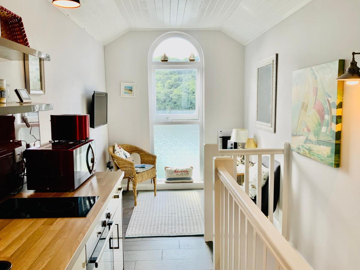 Beautiful 1-Bed Riversi Cottage Located In Malpas Truro Extérieur photo